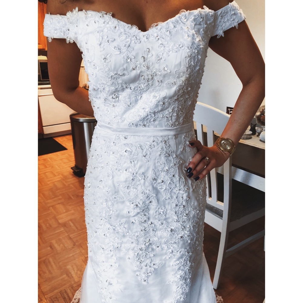 Off the Shoulder Lace Embellished Wedding Gown 💕 - Picture 9 of 10